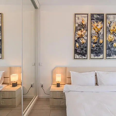 Dynamic Nest Apartment *